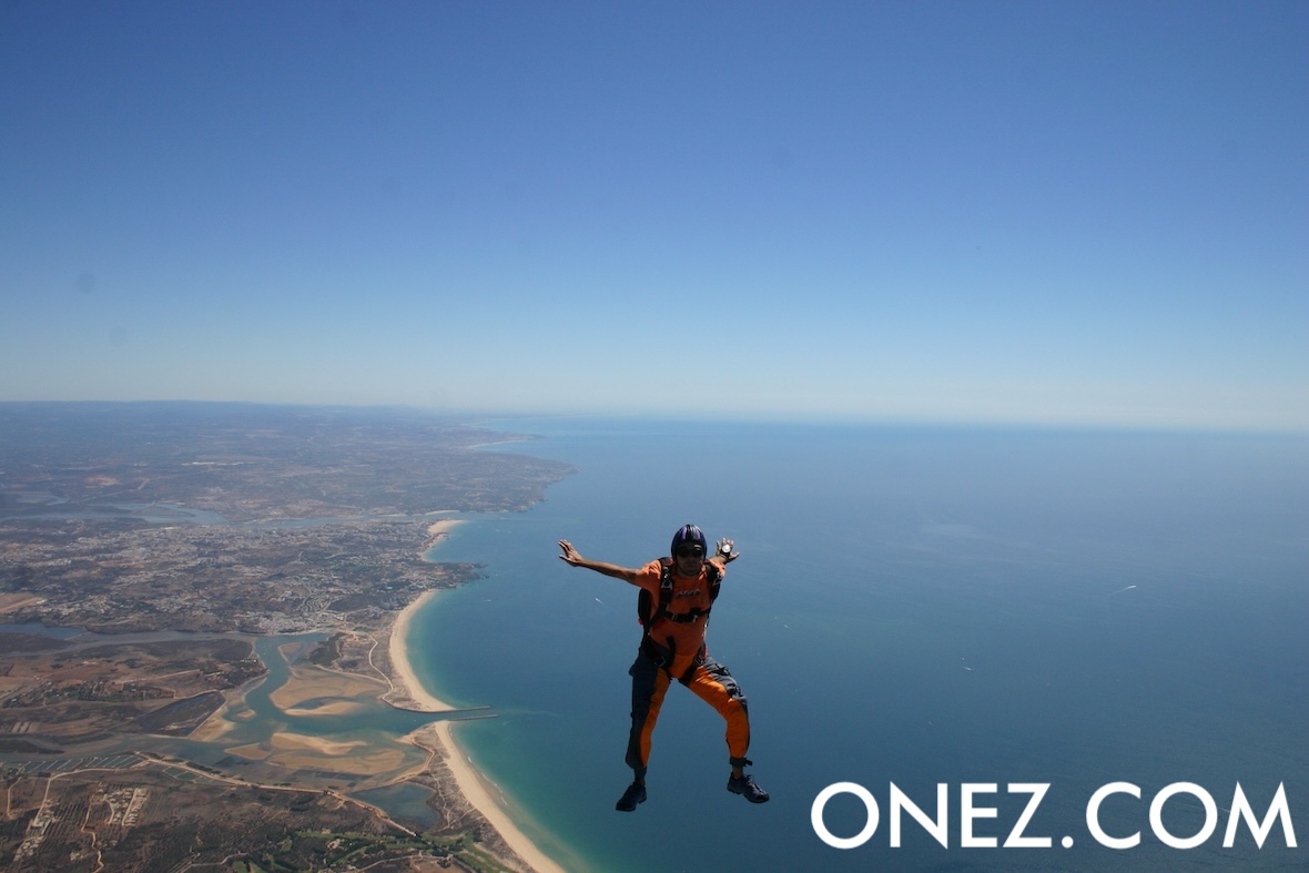 The fabulous aerial view of Algarve in Portugal… while comfortably seated, literally in the middle of the air!